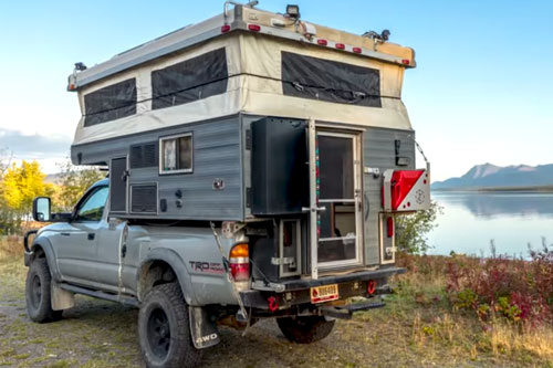 Sun-Lite Truck Camper